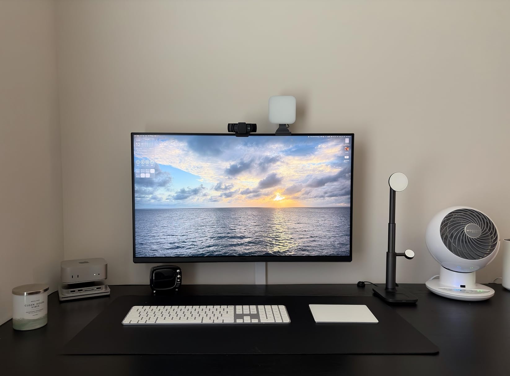 BenQ MA320U 32” 4K 3840x2160 Monitor for MacBook® Pro/Air, Dual USB-C, 90W Power Delivery, Mac Color Match, USB Hub, Brightness & Volume Control on Mac, Height & Tilt Adjustable Stand, P3 Color Gamut customer photo 2