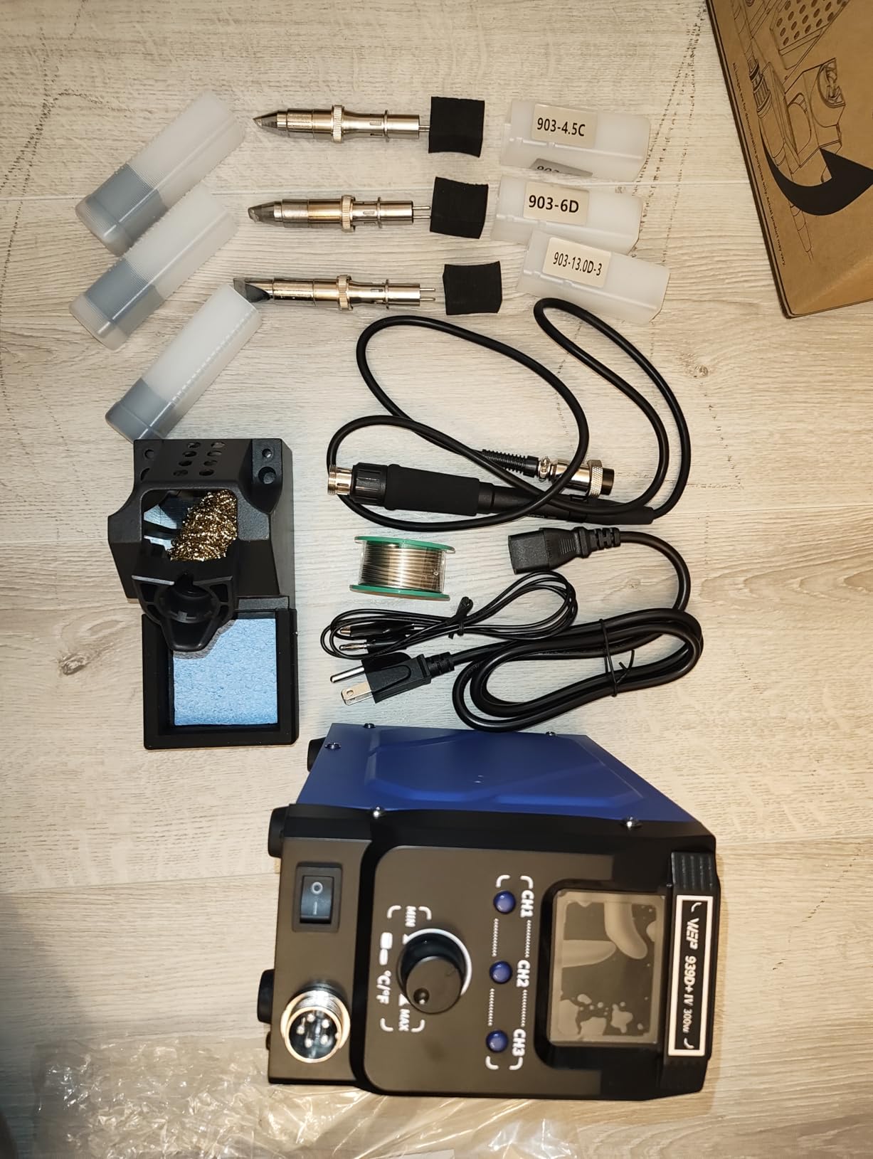 WEP 939D+IV 300W Heavy Duty Soldering Iron for Stained Glass, Larger Electronic Projects, PID Temp. Controlled LED Solder Station with 3 Quick Change Tips, Detachable Handpiece, 3 Pre-set Channels customer photo 1