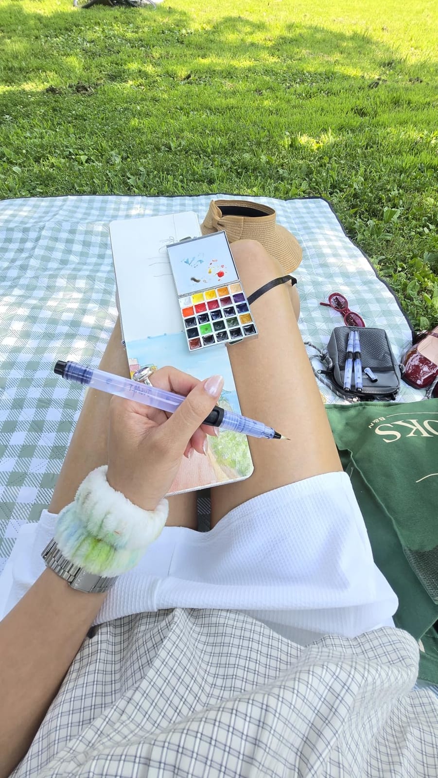 Funto Watercolor Paint Set, 24-Color Green Kit for Artists customer photo 2