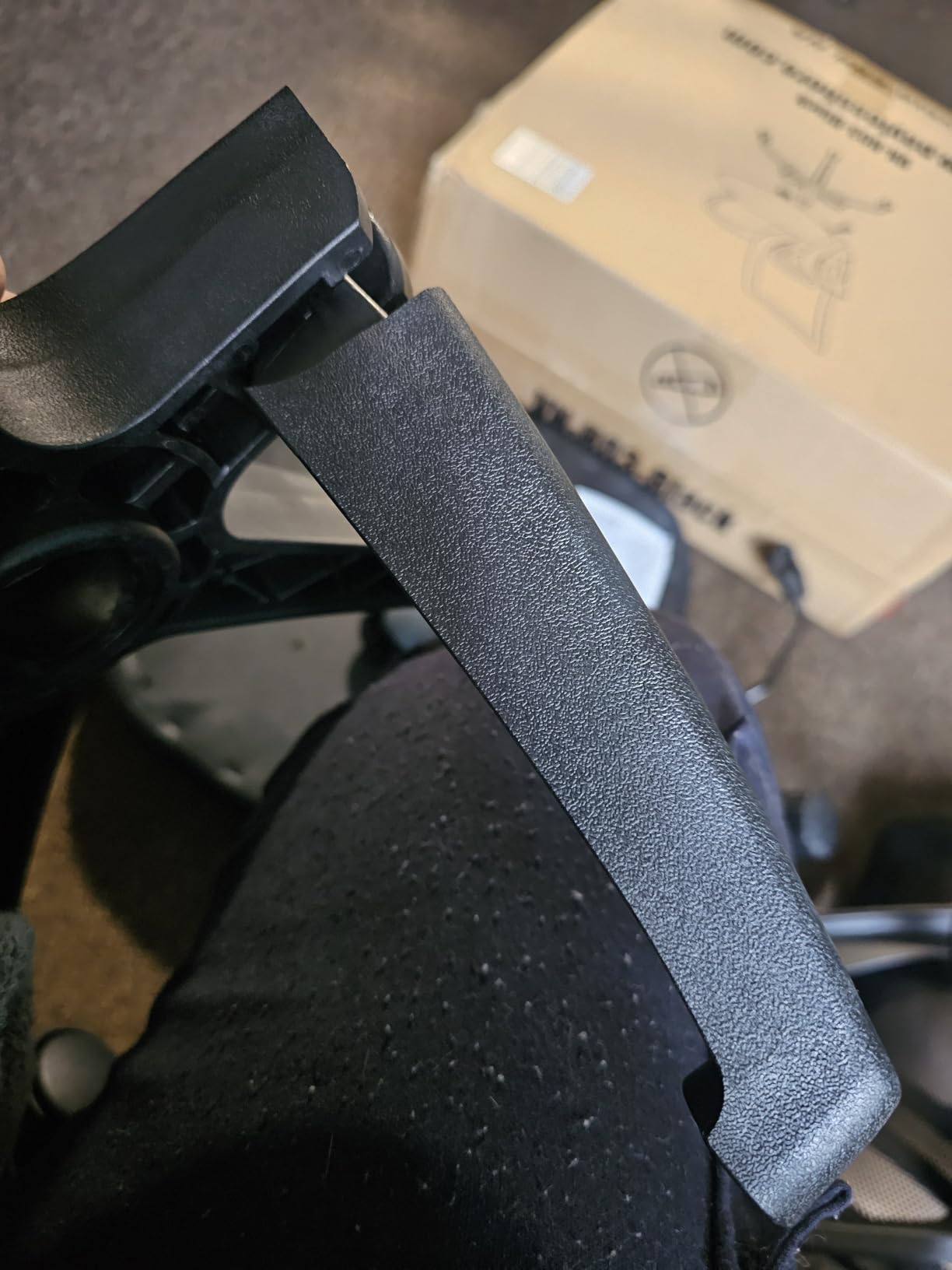 BestOffice Ergonomic Office Chair | Mid-Back Swivel Desk Chair | Dark Black customer photo 2