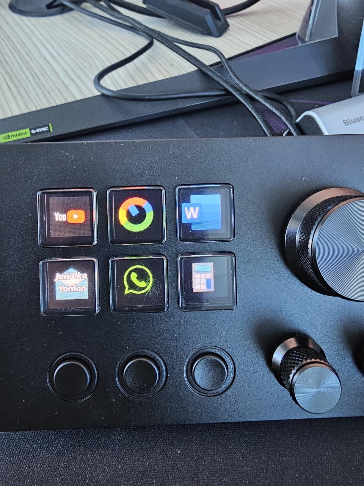 ActionRing Stream Controller Deck,Macro Keypad,Gaming Shortcut Keyboard customer photo 1