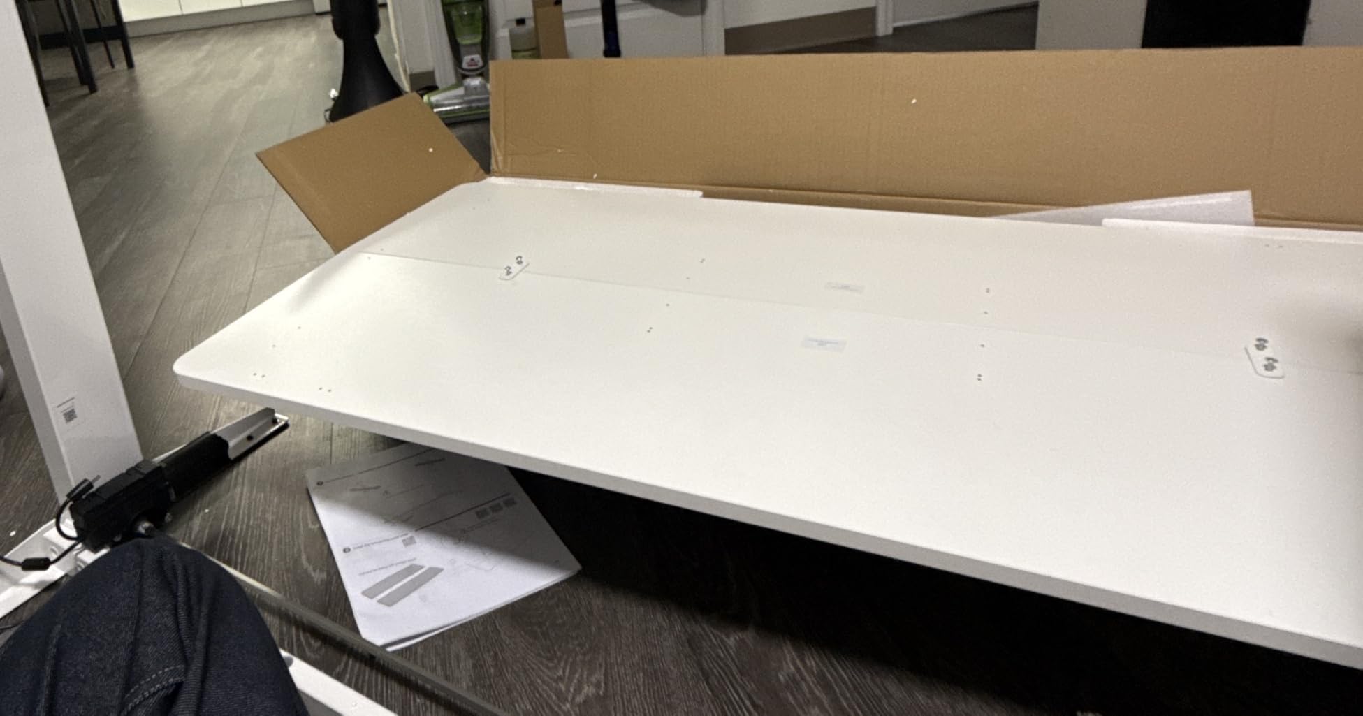 FLEXISPOT 71x32 Inch Electric Standing Desk, White Wood Grain customer photo 1