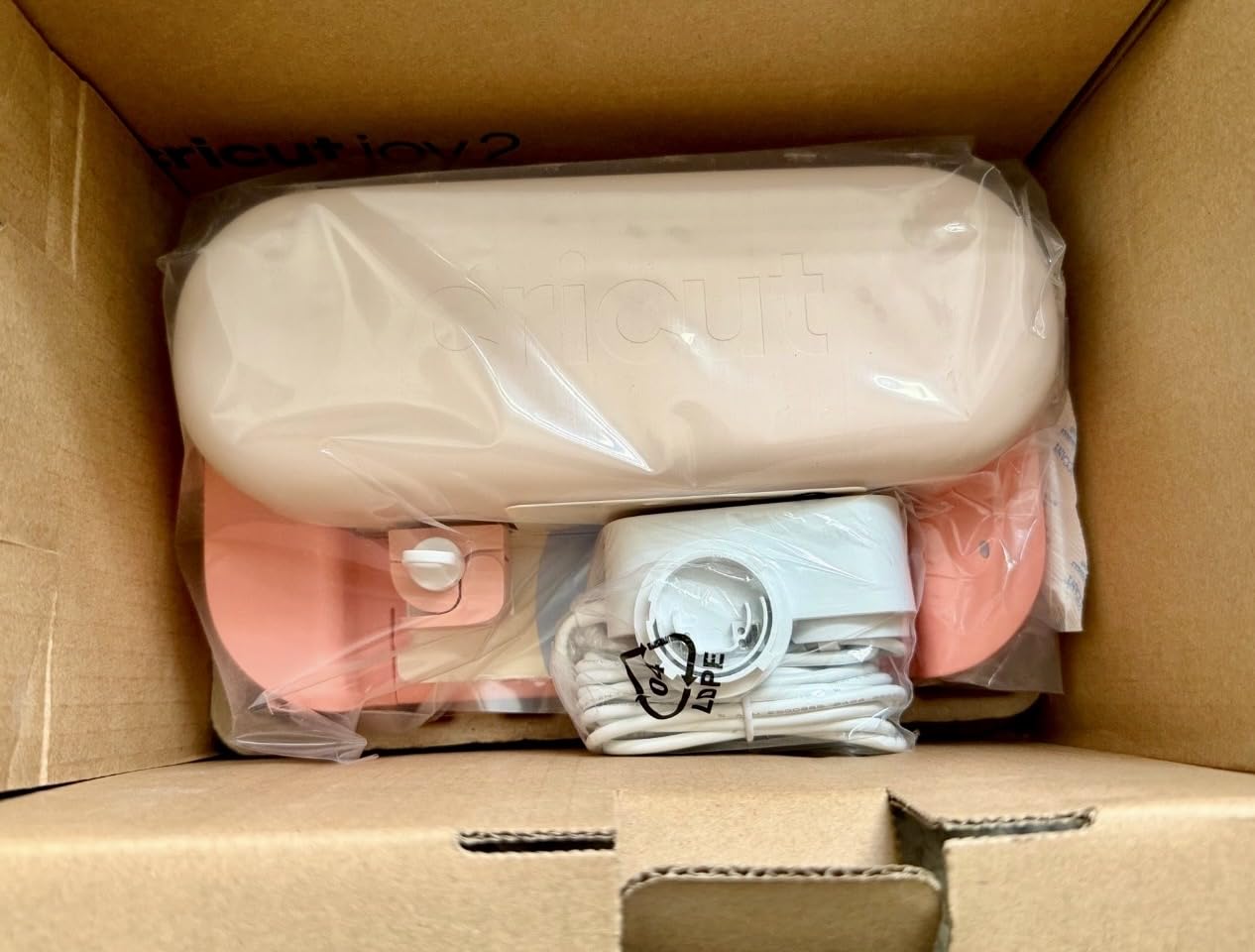 Cricut Joy™ 2 + Deluxe Bundle, Coral customer photo 1