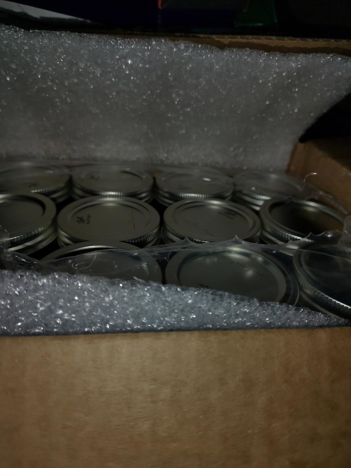 Ball Glass Mason Jars, Wide Mouth, SureTight Lids, 32oz, 8-Count customer photo 1