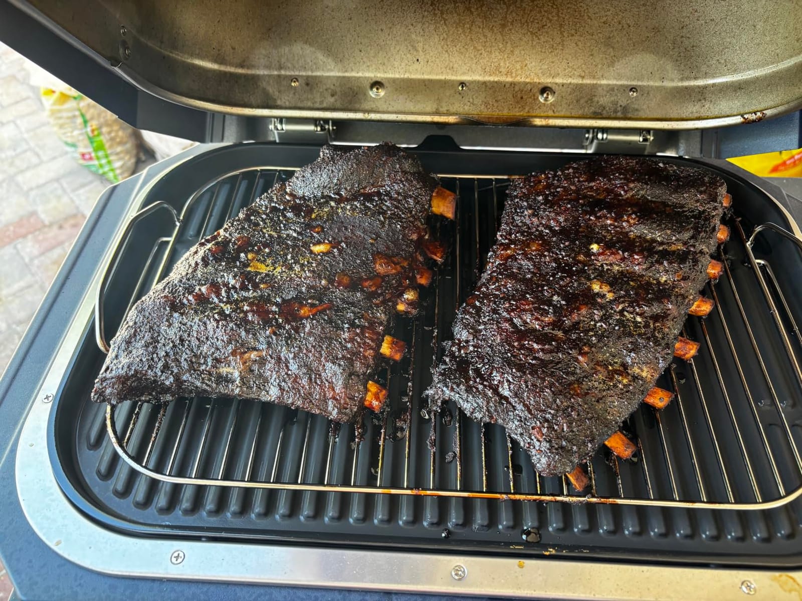 Ninja Woodfire ProConnect Premium XL Outdoor Grill & Smoker, Black & Gold customer photo 1