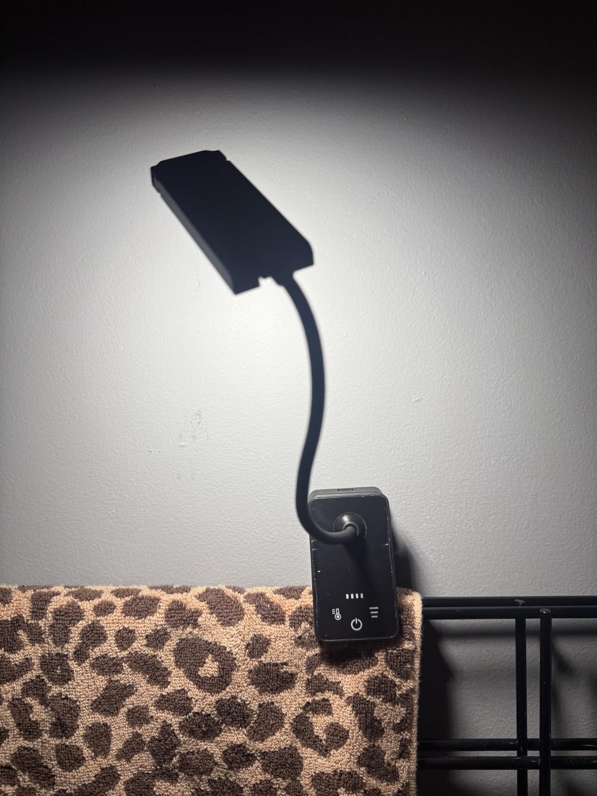2 Pack Clip-On Easel Light, Rechargeable Artist Lamp for Painting customer photo 1