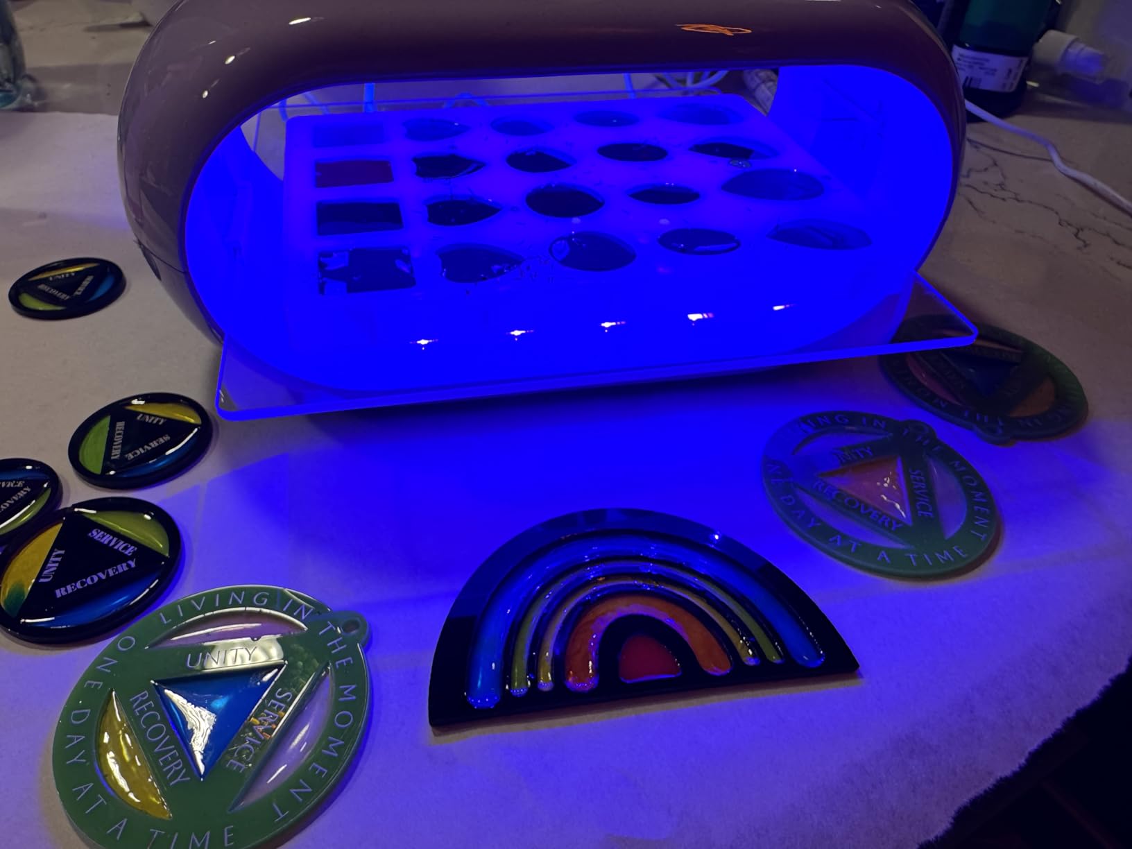 LET'S RESIN Two-Sided 36-LED UV Resin Light, 2/3/5-Min Timer customer photo 2