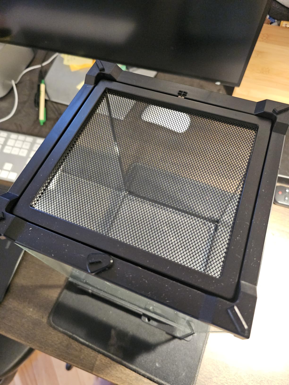 32 Gallon Vertical Glass Reptile Enclosure (18“L x 18