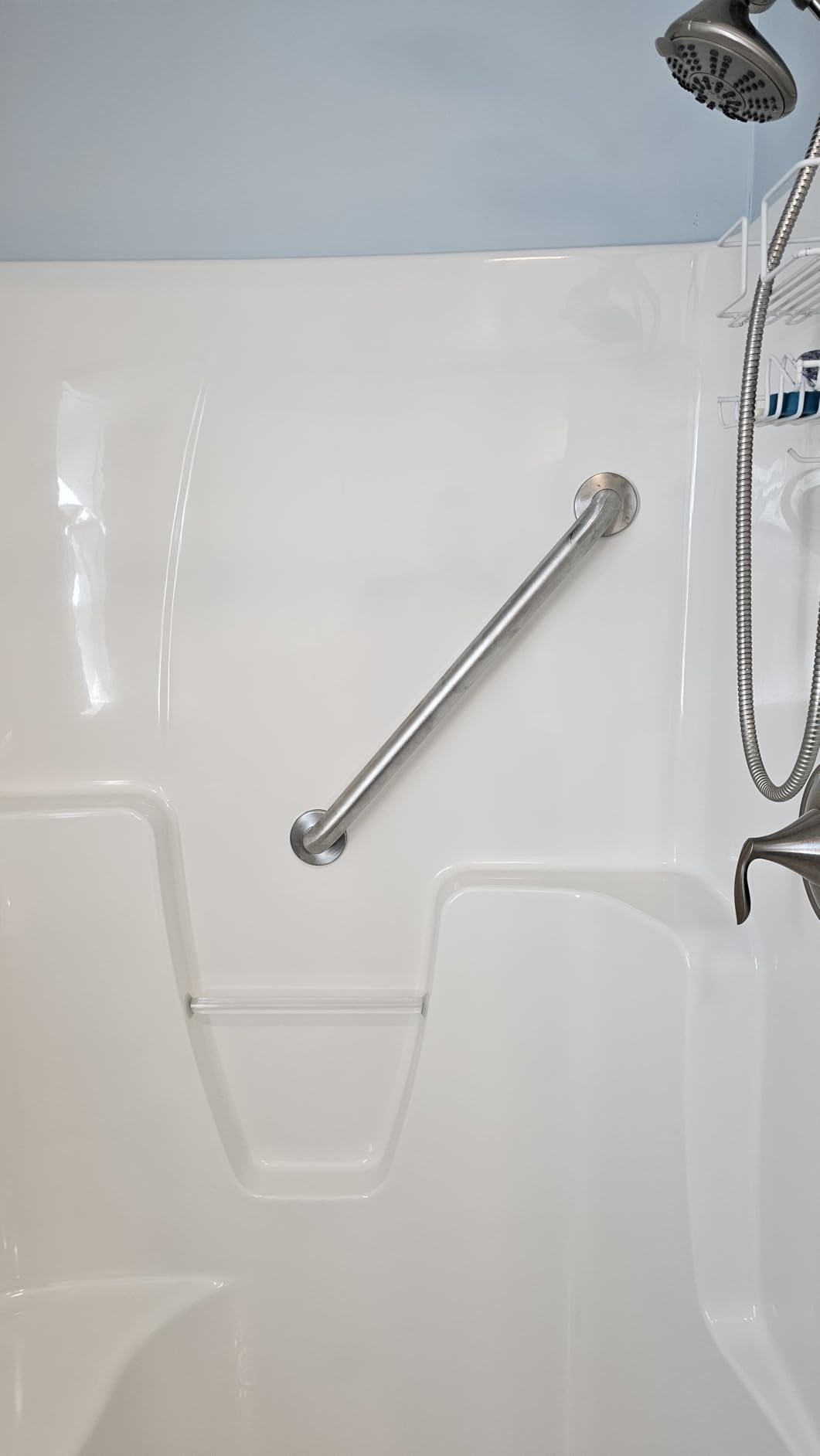 Moen Home Care Bathroom Safety 18 Inch Stainless Steel Handicap Grab Bar for Bathtub and Shower, Slip Resistant Finish, Elderly Assistance Product, Polished Brass, R8918P customer photo 2