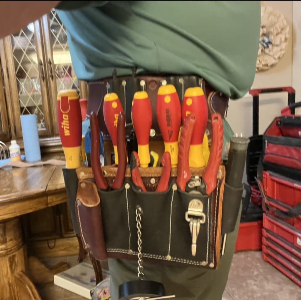 Occidental Leather Electrician’s Tool Case - Right Hand - 25 Pockets & Tool Holders - Made in USA customer photo 1