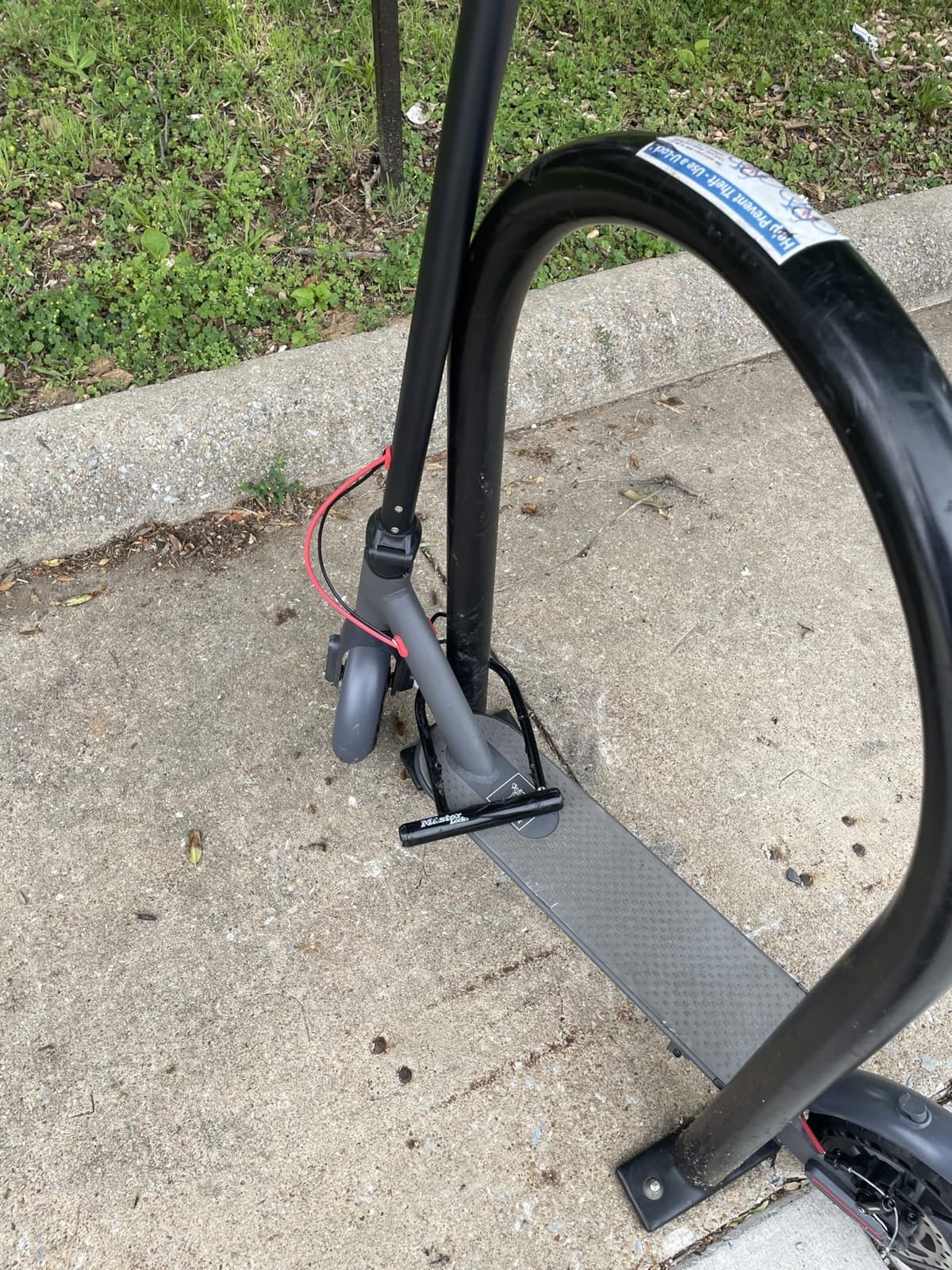 Master Lock U-Lock Keyed Bike Lock, 7-1/4-inch Anti-Theft Device, 8320D customer photo 2