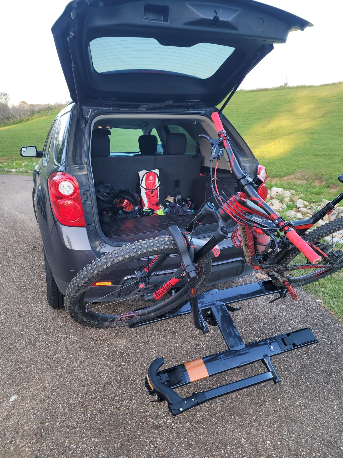 Kuat Sherpa 2.0 Compact 2-Bike Transporting Hitch Rack customer photo 2