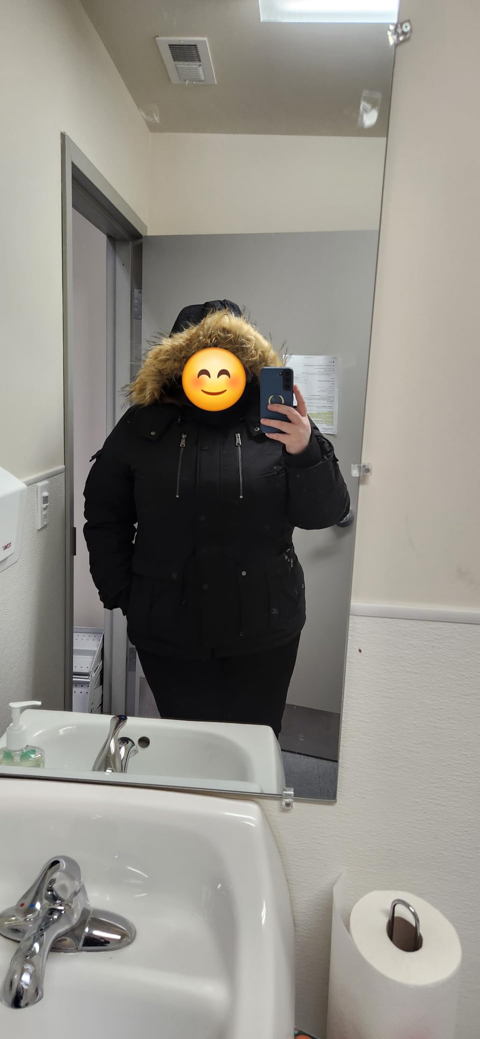 wantdo Women's Quilted Winter Coat Warm Puffer Jacket Thick Parka with Hood customer photo 1