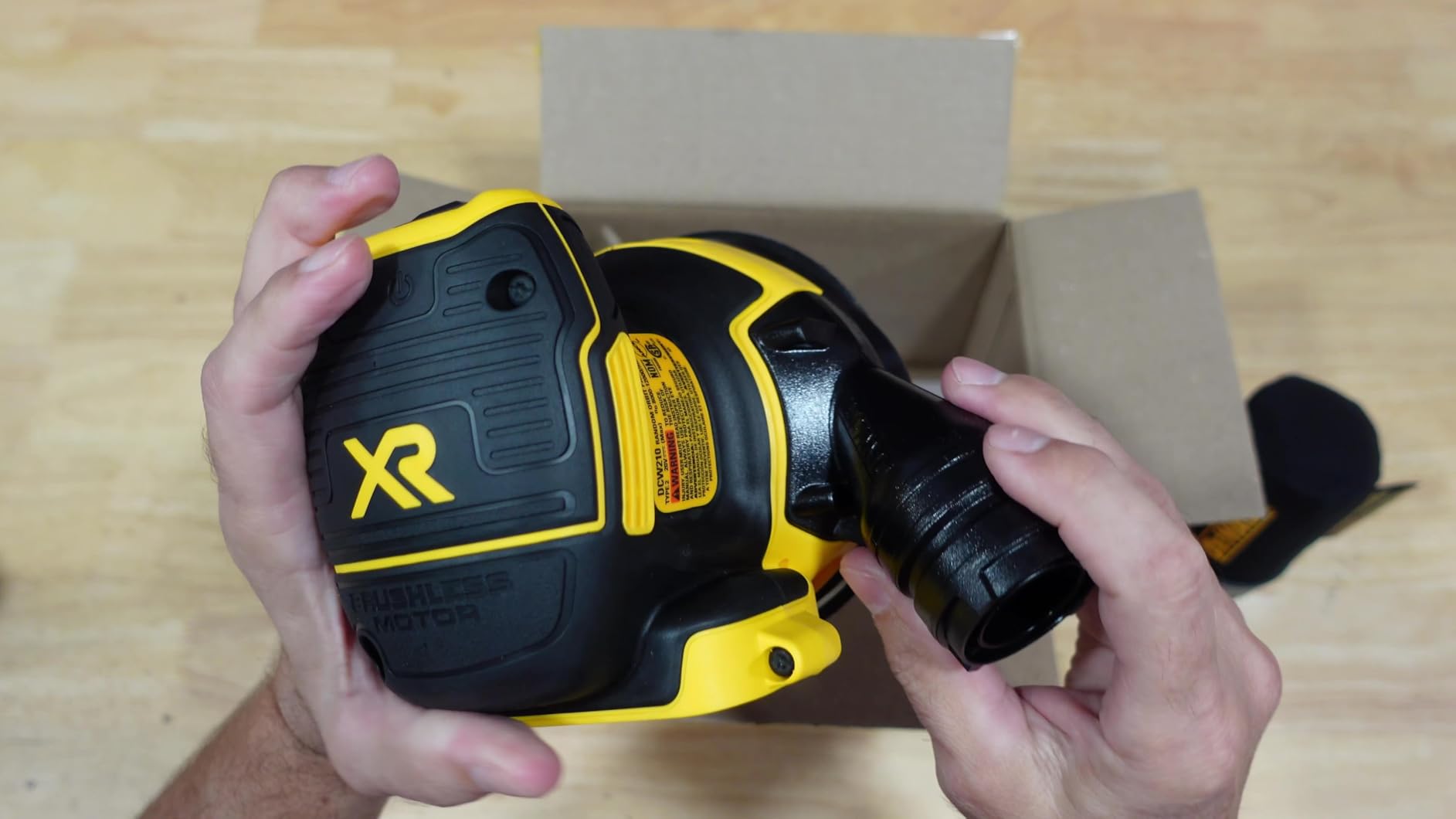 DEWALT 20V MAX Orbital Sander, Tool Only (DCW210B) customer photo 1