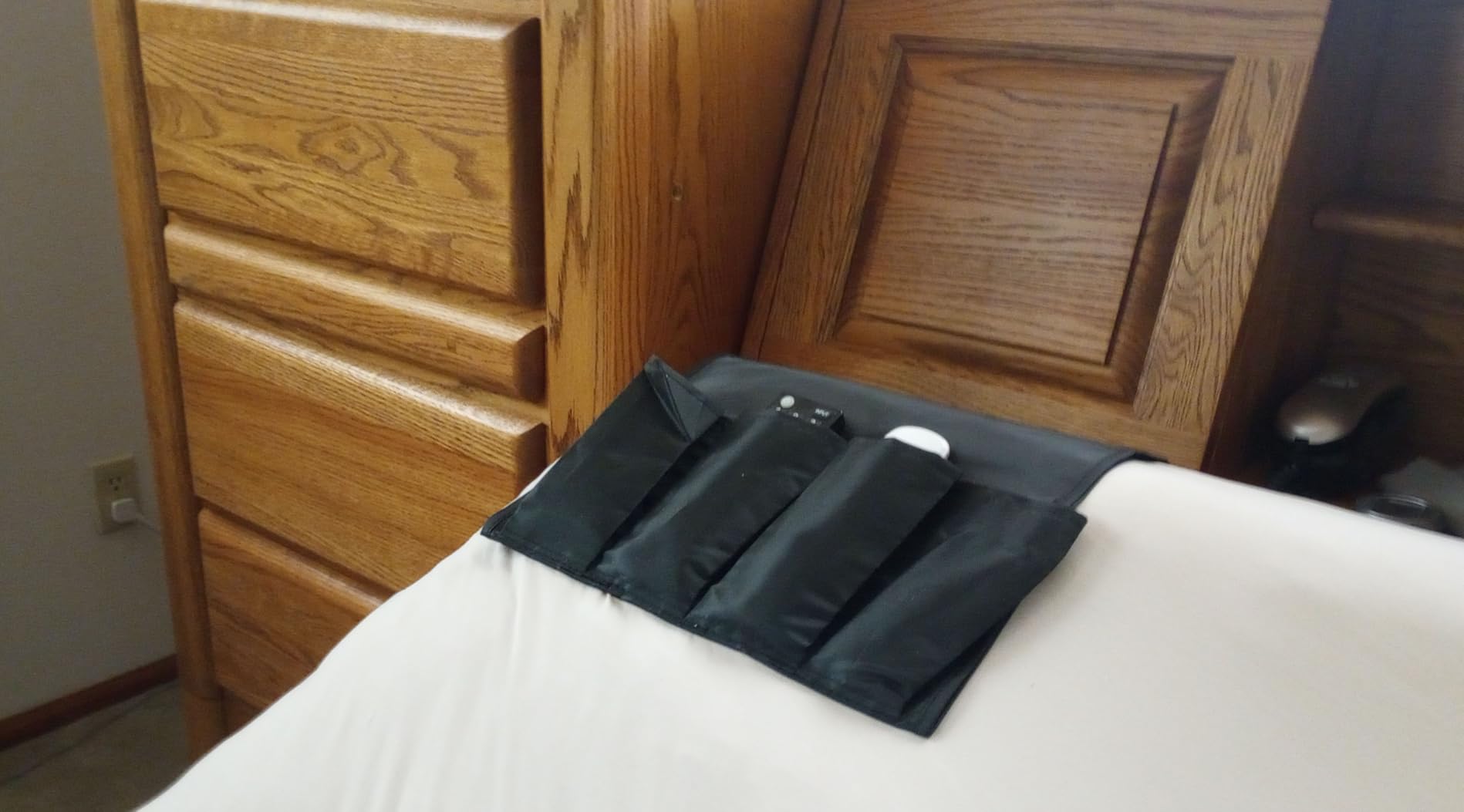 Lucid® L150 Adjustable Bed Frame – Head & Foot – Wireless Remote, Full customer photo 2