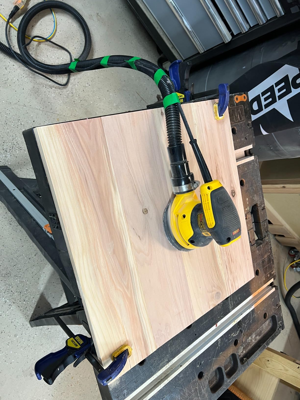 DEWALT Random Orbit Sander, Variable Speed, 5-Inch (DWE6423), Power Source Corded Electric customer photo 2