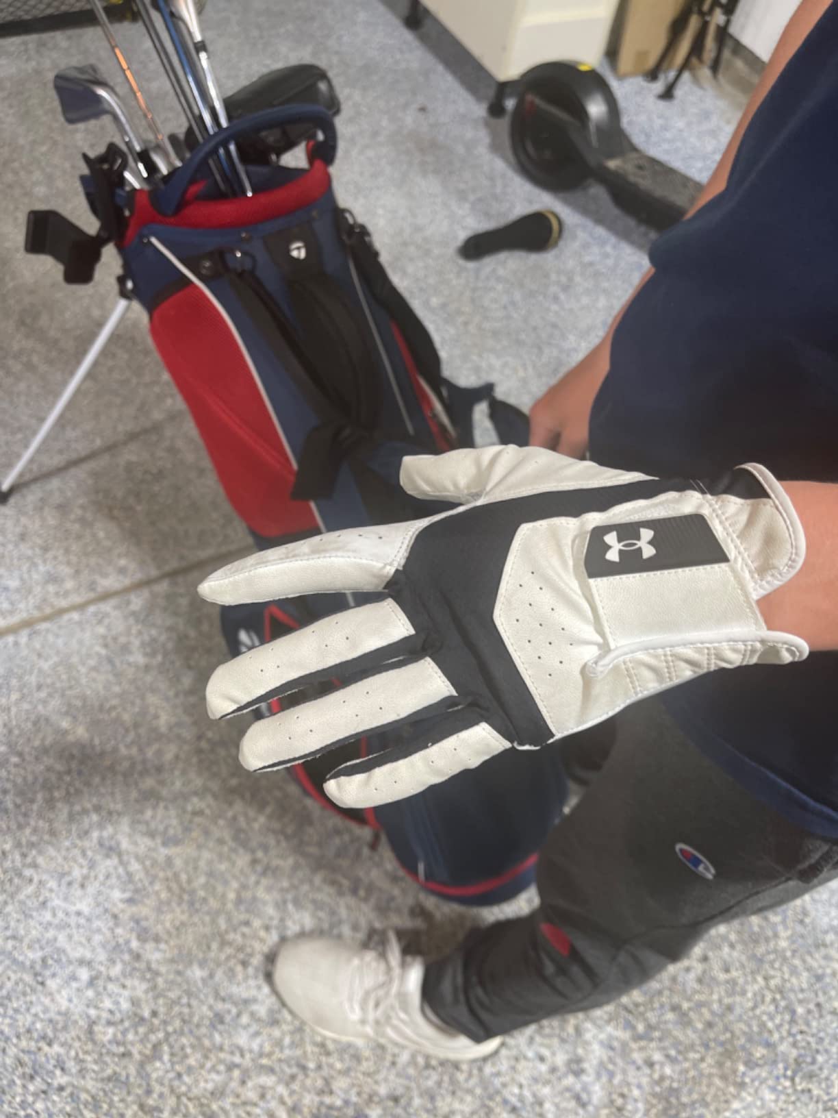 Under Armour Mens Iso-chill Golf Glove customer photo 2