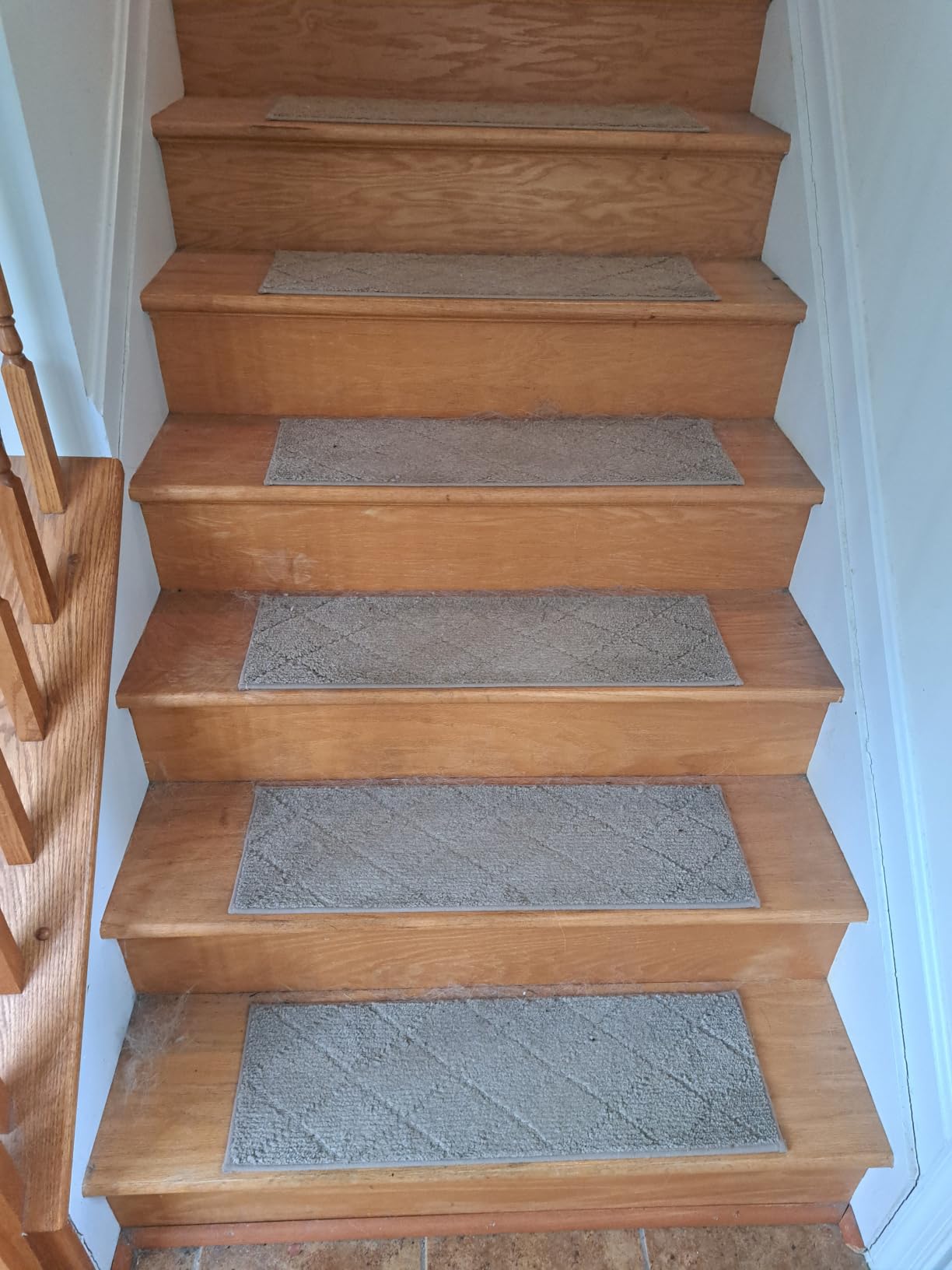 COSY HOMEER Edging Stair Treads Non-Slip Carpet Mat 28inX9in,4pc,Beige customer photo 1