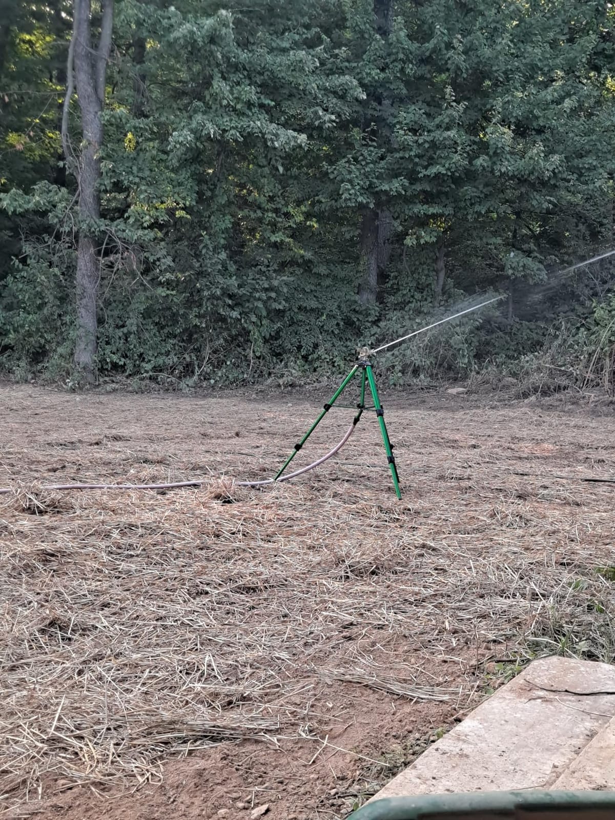 Hourleey Impact Sprinkler on Tripod Base, 2 Pack Heavy Duty Sprinklers for Lawn Yard Garden, 0-360 Degree Large Area Coverage, 3/4 Inch Connector Extension Legs Flip Locks with Brass Head customer photo 2