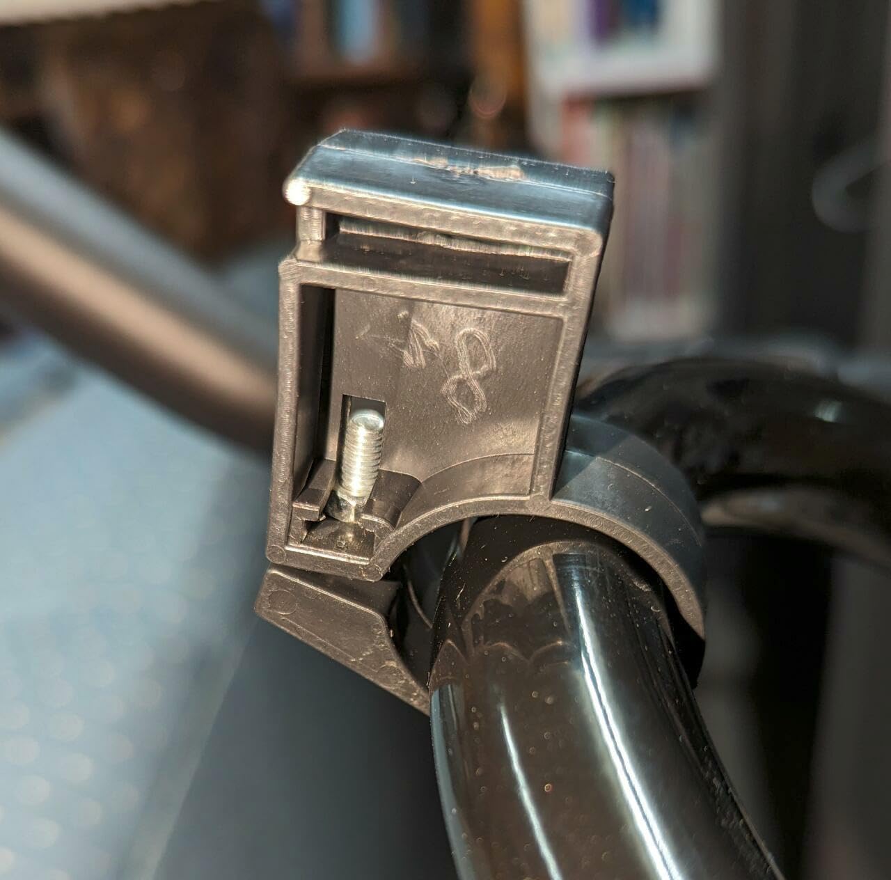 YOSUDA Exercise Bike, Magnetic Friction Stationary Bike with App Training customer photo 2