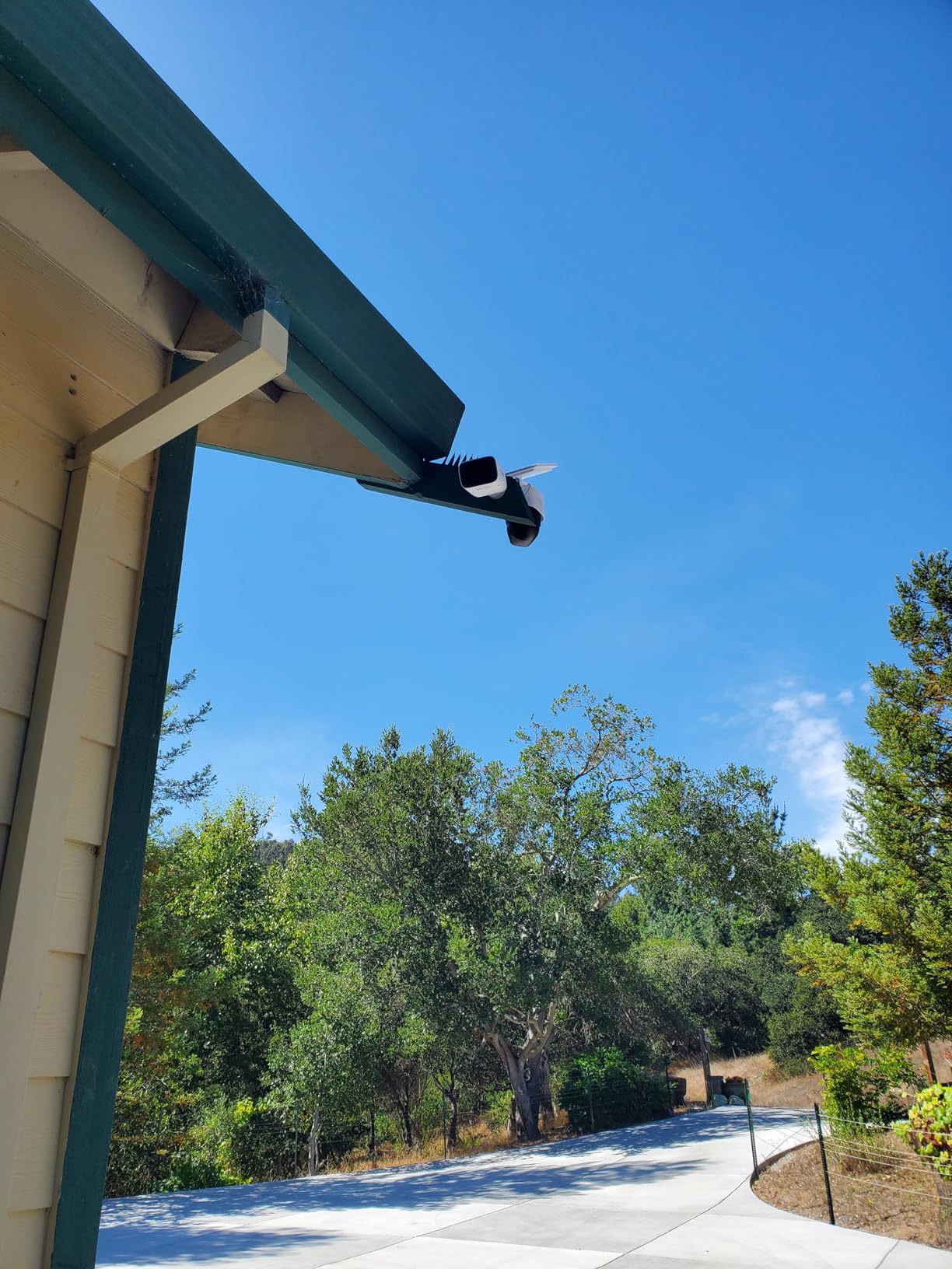 eufy Security SoloCam S340, 3K Dual-Lens Solar Security Camera customer photo 1