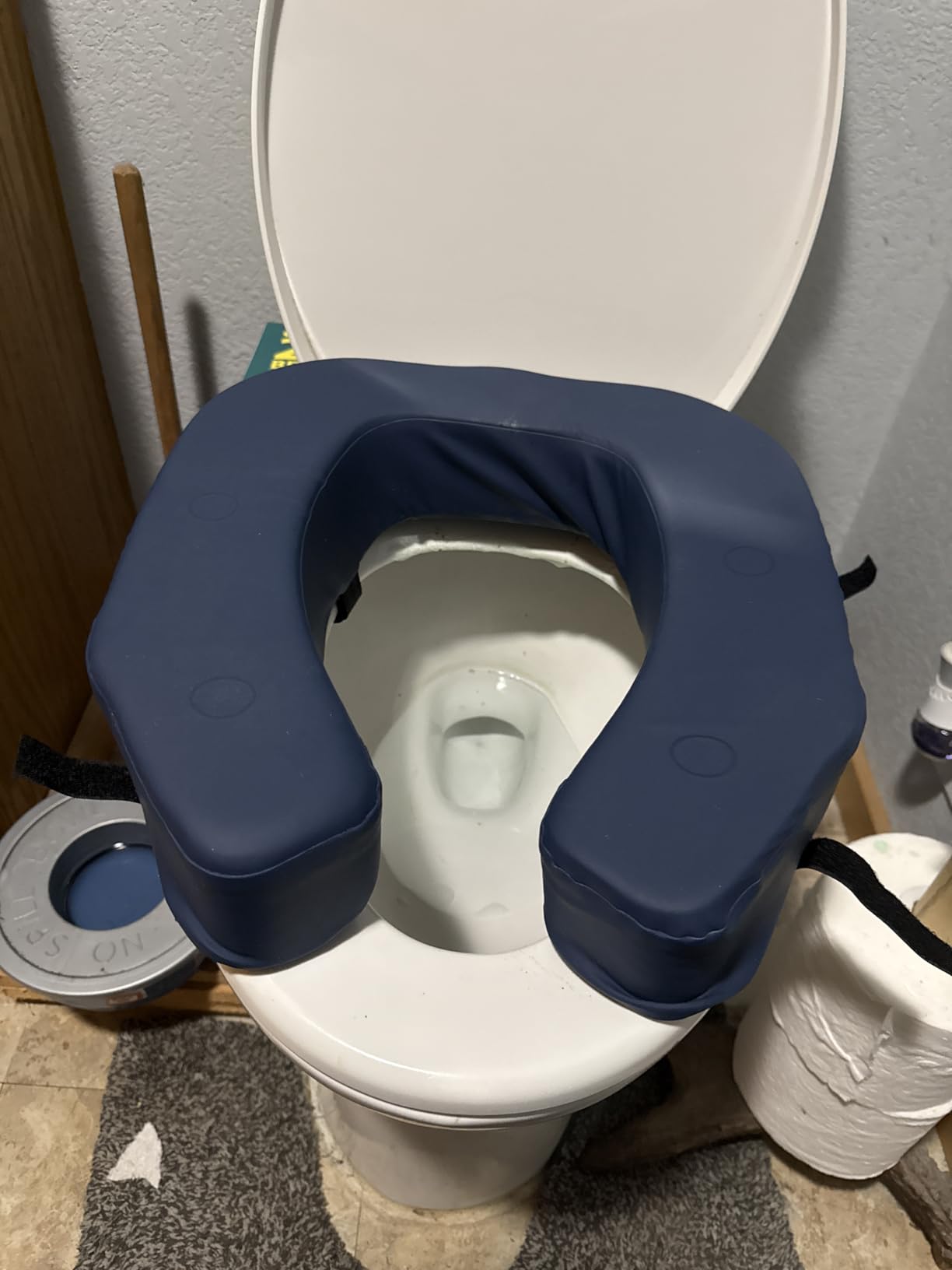 Lunderg Padded Toilet Seat Riser for Seniors - Adds 2 Inches. Universal Fit customer photo 2