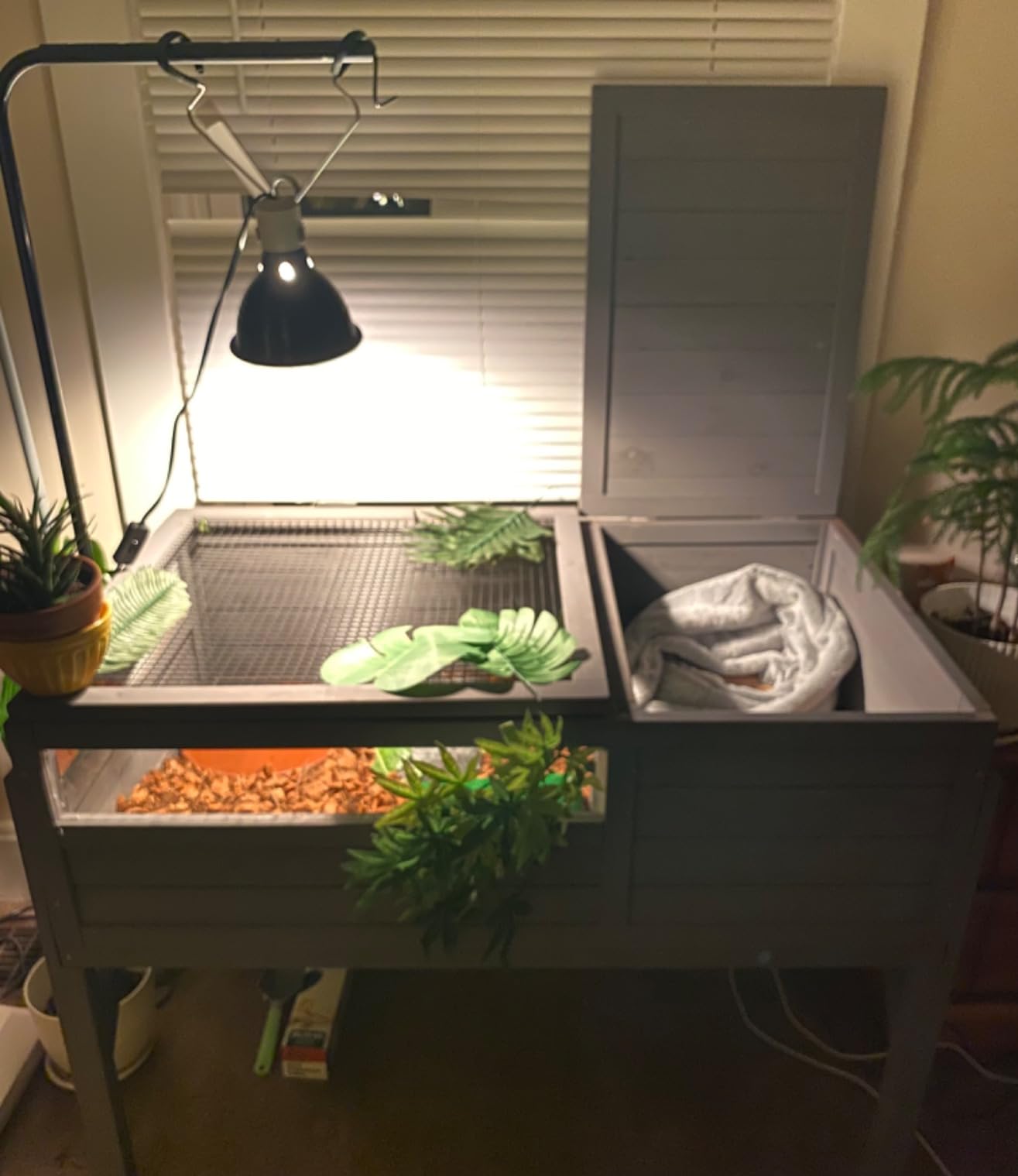 Tortoise Enclosure & Habitat Wooden Turtle Table with Lamp Stand customer photo 2