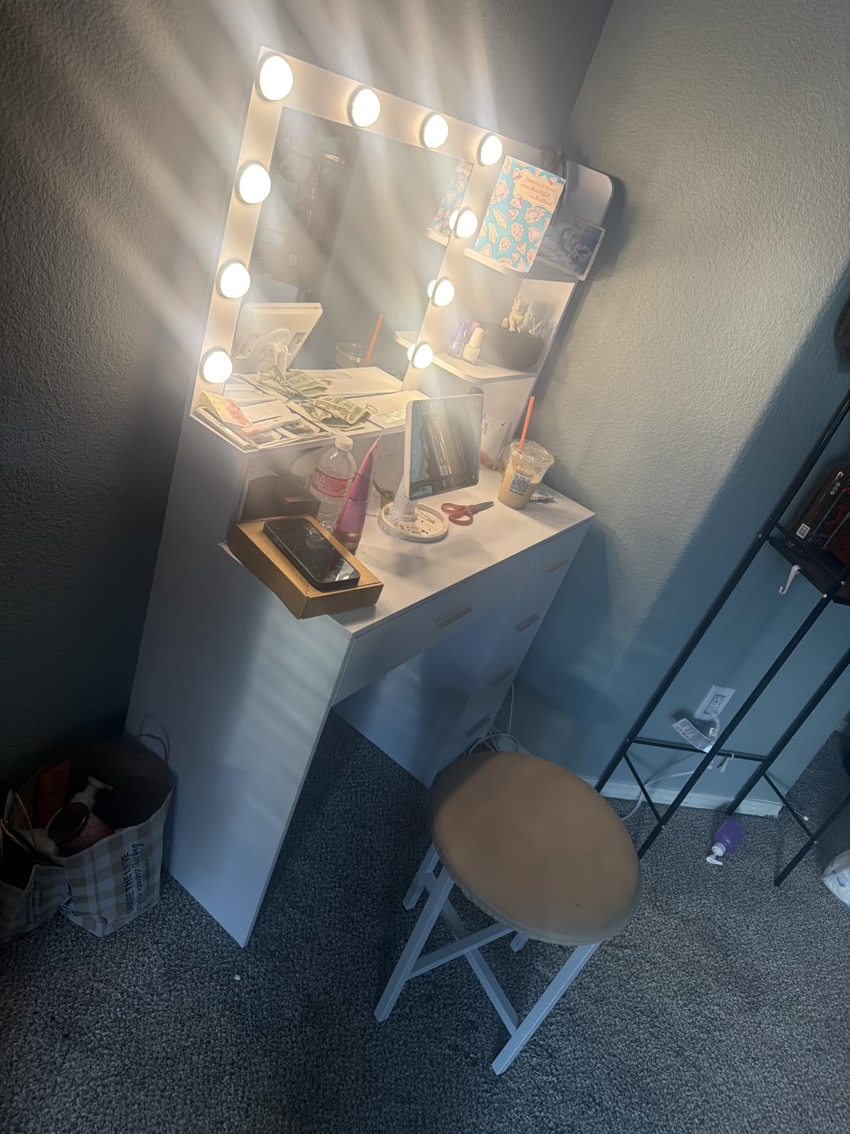 Quimoo Vanity Desk with Mirror & Lights, Makeup Vanity with 5 Drawers & Storage Shelves, White Vanity Table, 3 Color Modes & Adjustable Brightness, Dressing Table, Bedroom customer photo 2