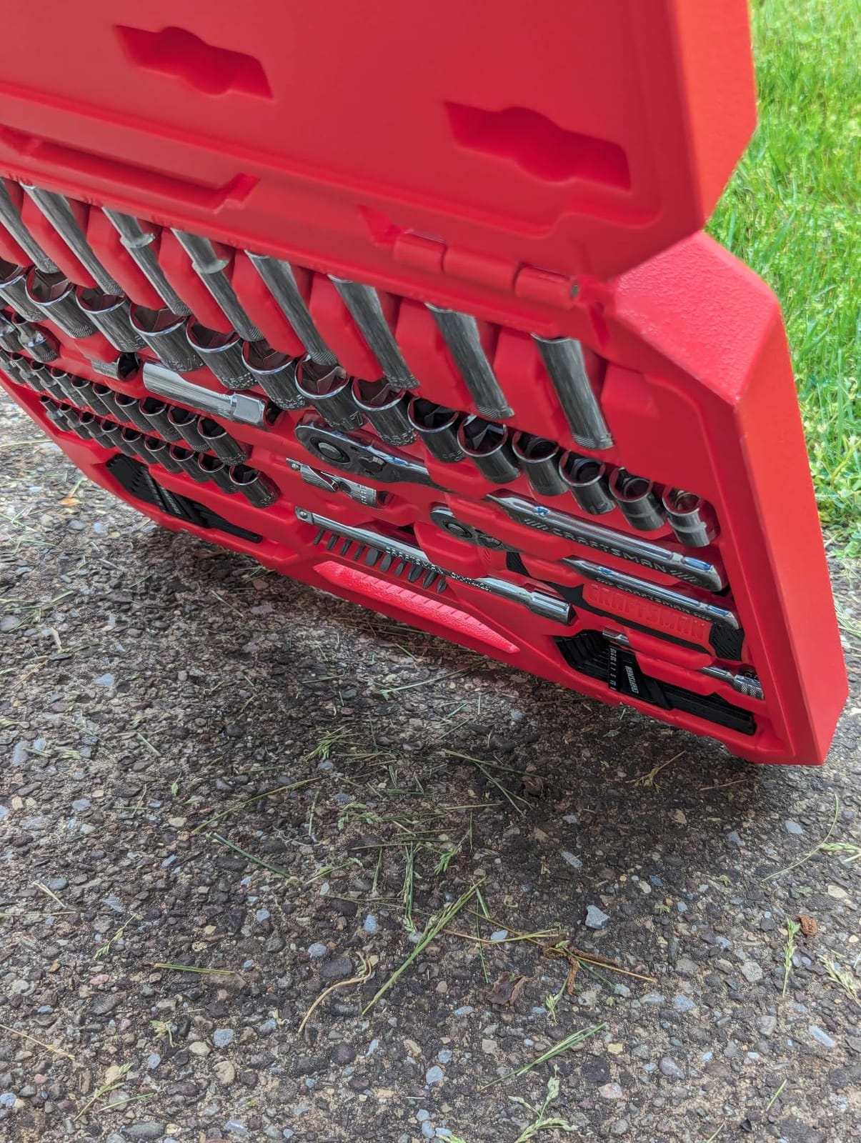 CRAFTSMAN Mechanics Tool Set, 83 Piece Hand Tool and Socket Set SAE/Metric (CMMT12121) customer photo 2