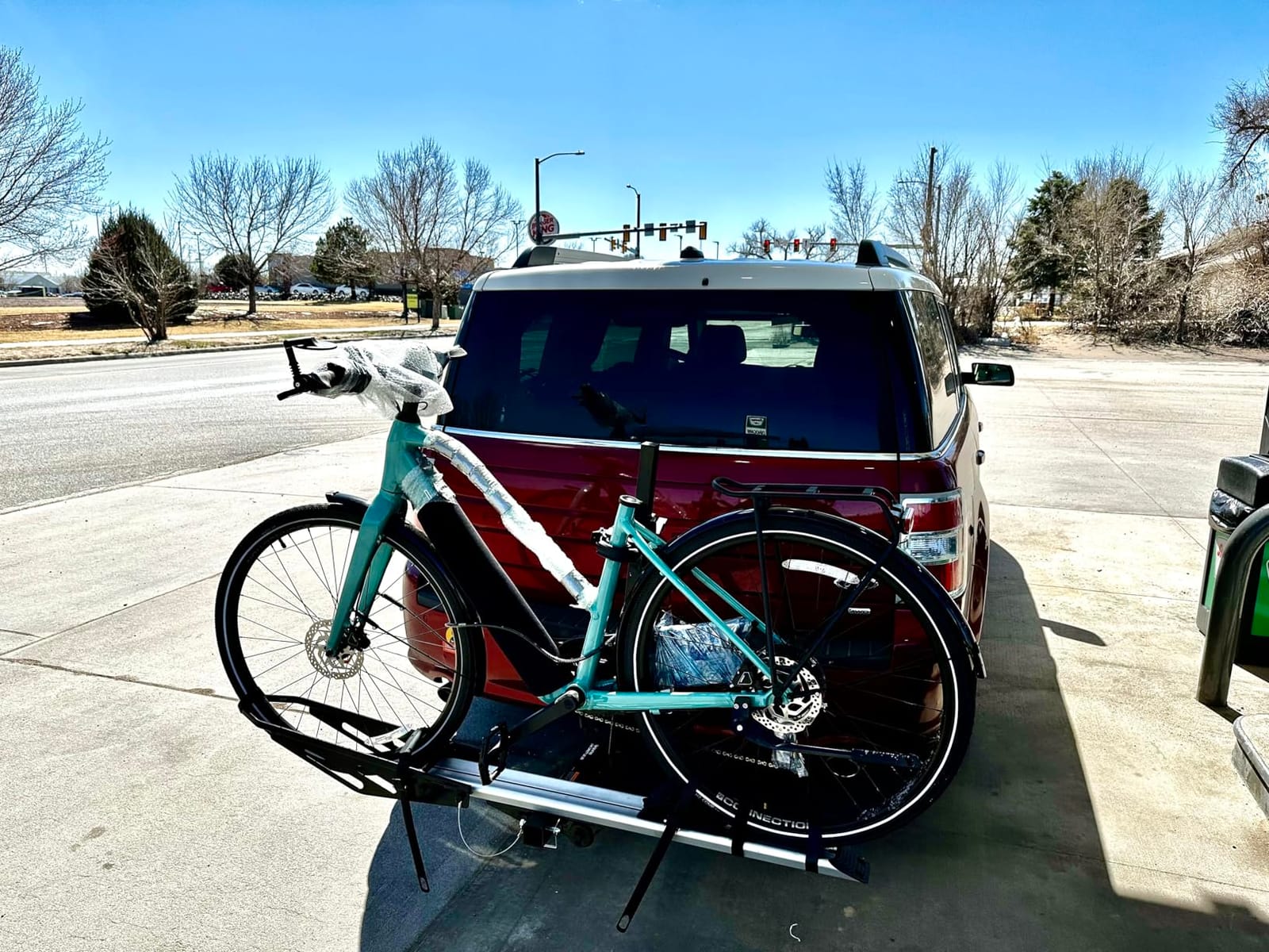 Young Hitch Mount Single Bike Rack with Ramp, 100 lbs Capacity customer photo 1