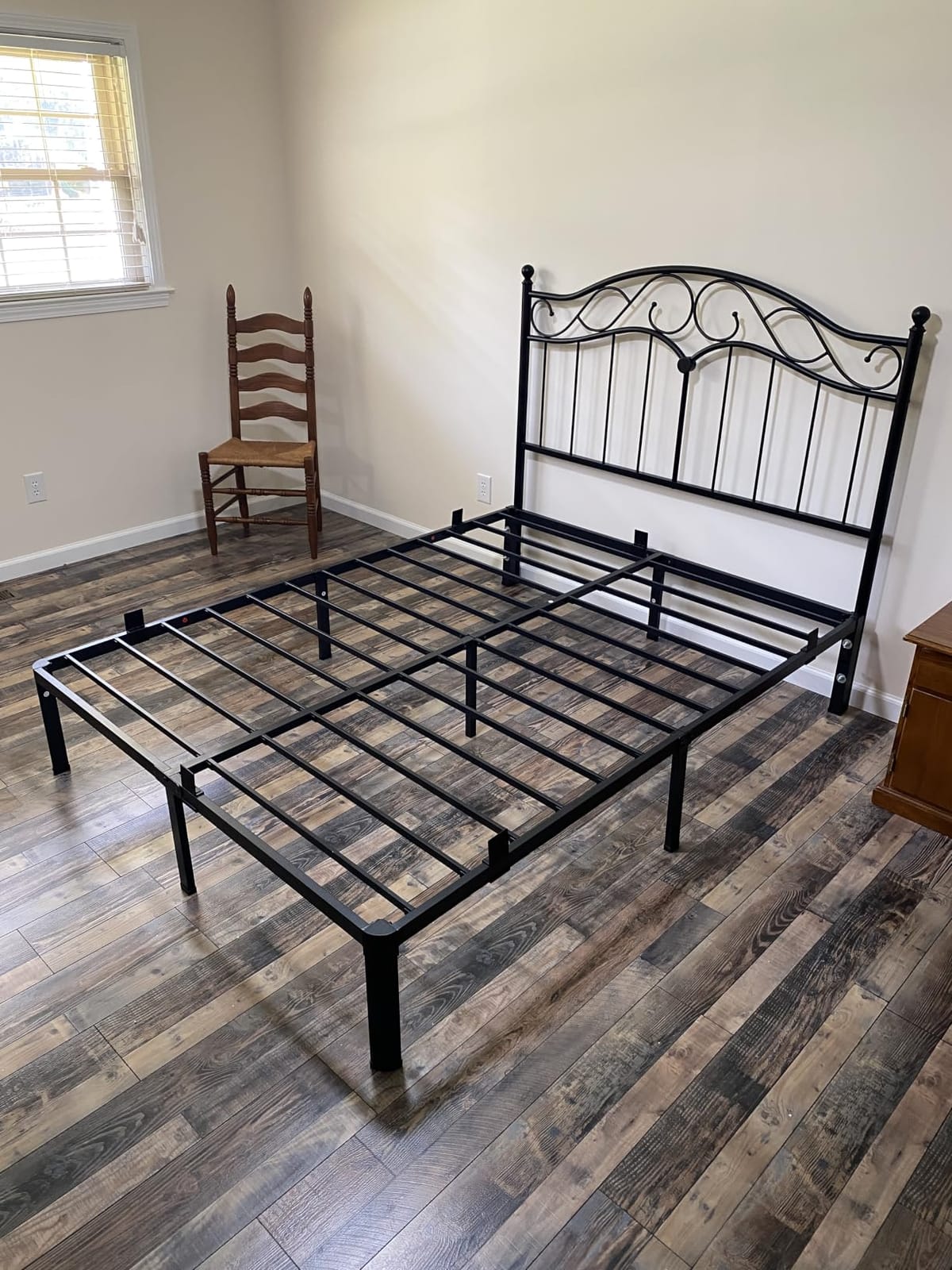 ROIL 4 Inch Twin Bed Frame Low Profile with Rounded Corner Mattress Baffle customer photo 2