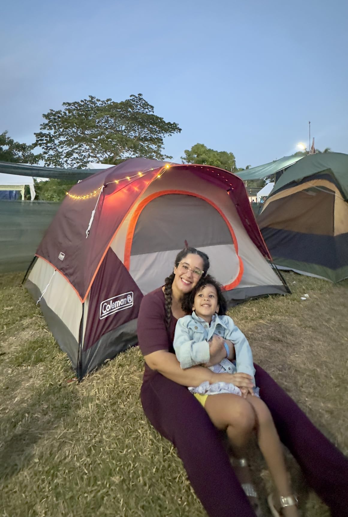 Coleman Skydome Camping Tent with 5 Minute Setup, 2/4/6/8 Person Weatherproof Tent with Rainfly & Carry Bag, 20% More Headroom Than Traditional Canopies customer photo 1