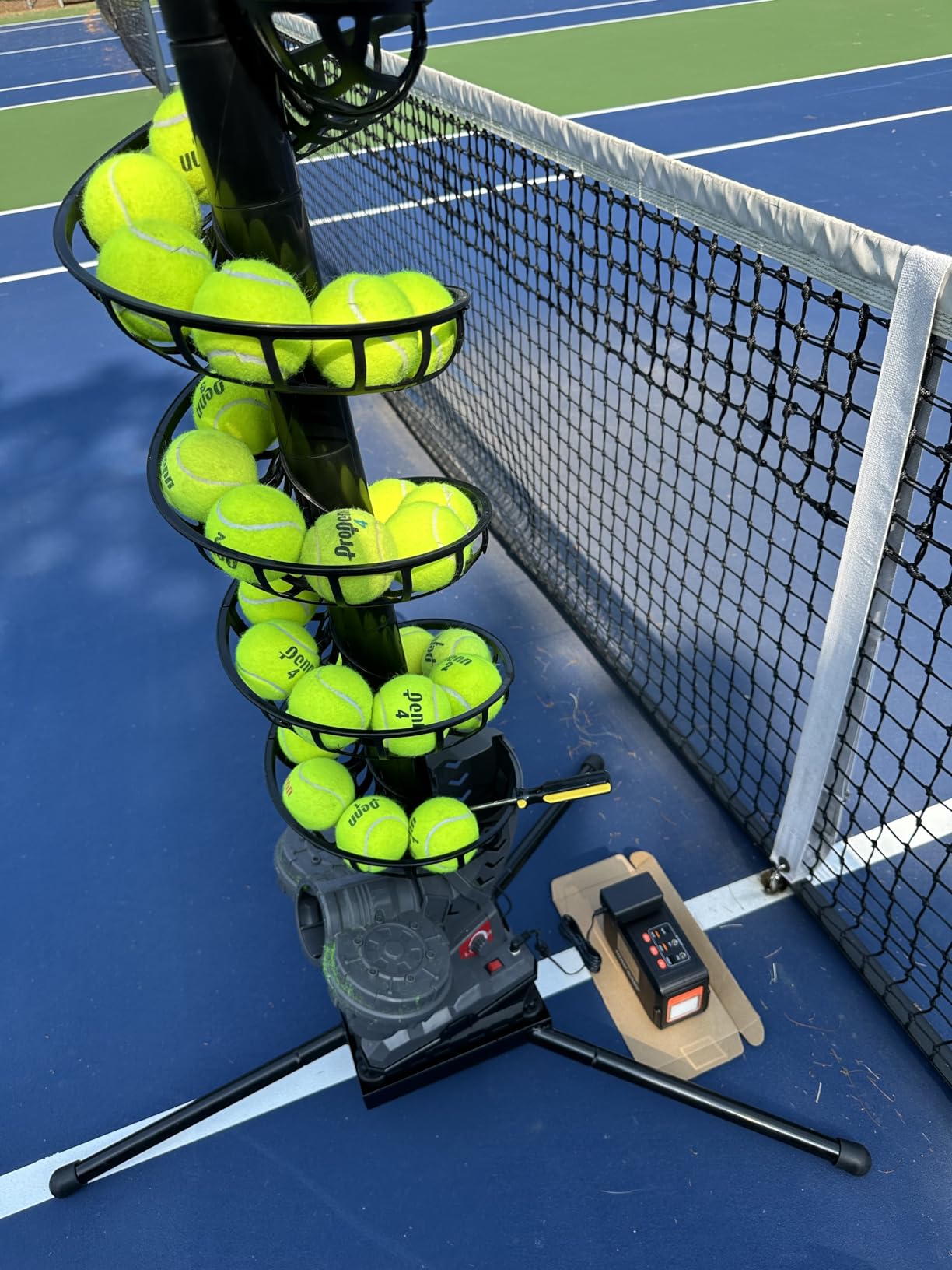 Furlihong 3807BH Tennis Ball Machine with Triangular Base customer photo 2