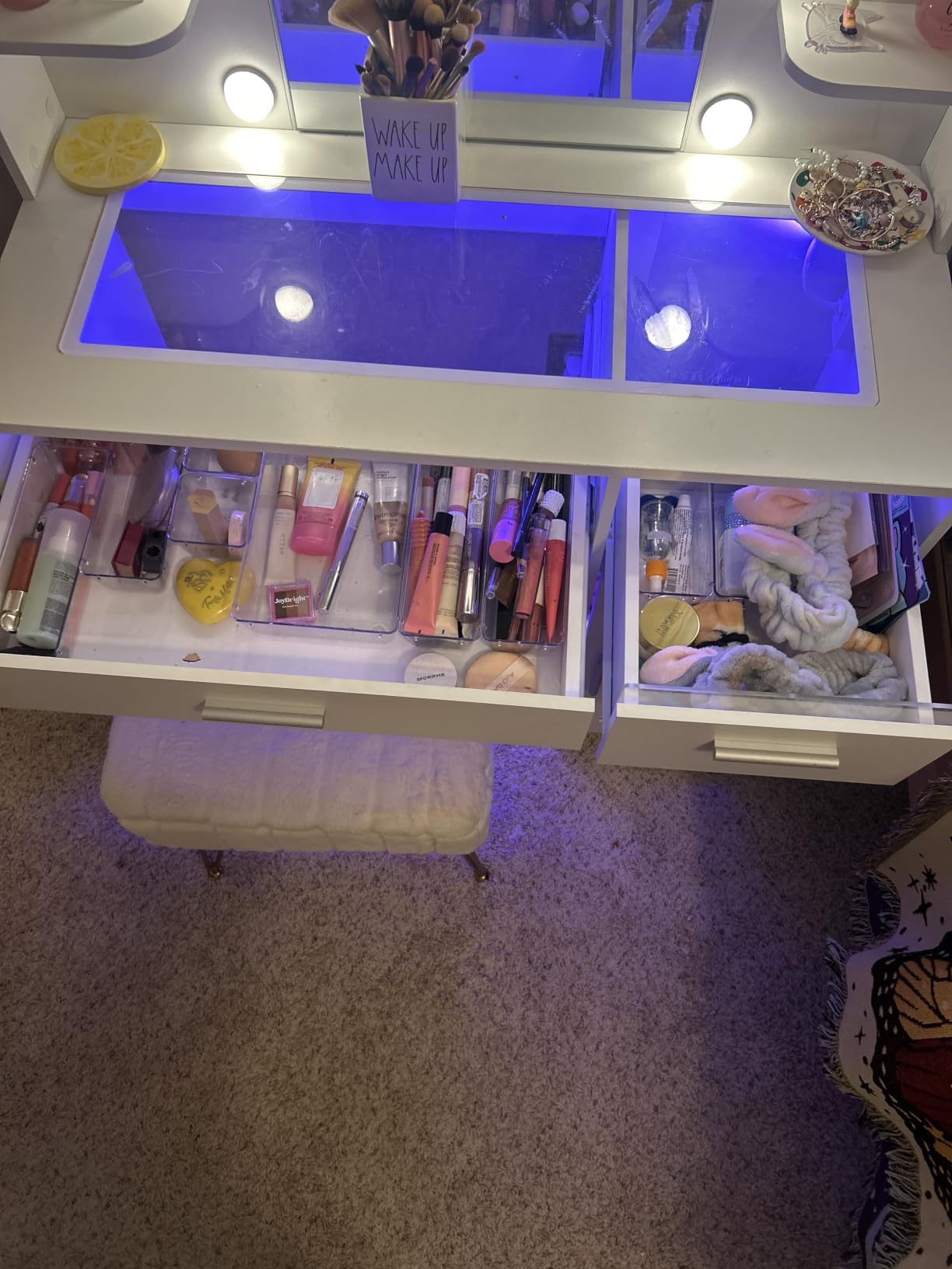 HUAHUU Vanity Desk with Mirror and Lights, Makeup Vanity Desk with Lights 3 Colors, Transparent Top Vanity with 2 RGB Drawers, 6 Shelves, Large Tempered Cabinet, Power Outlet, for Bedroom, White customer photo 2