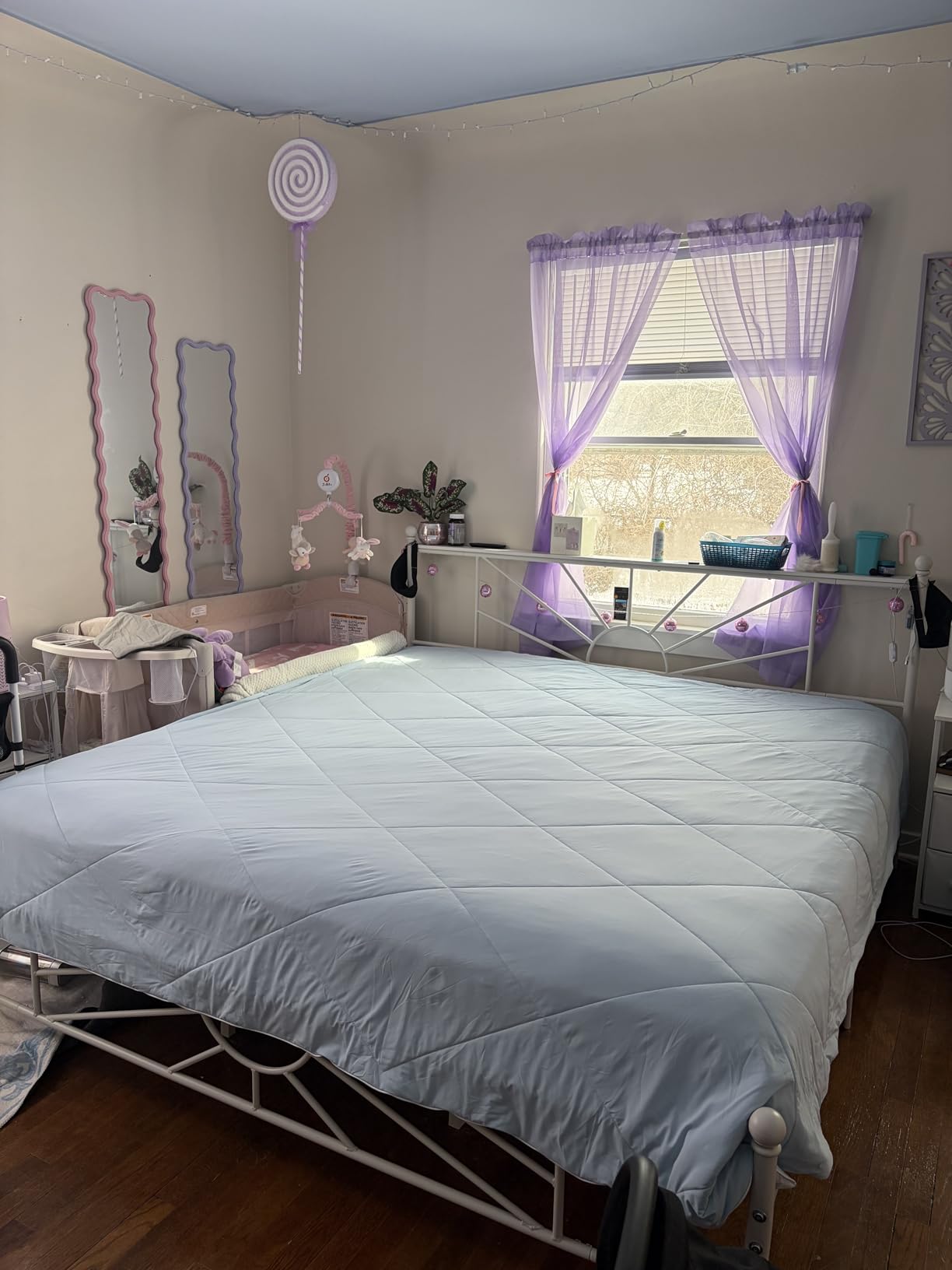 Cooling Comforter - BreezeWeave Cooling Blanket Queen Size for Hot Sleepers & Deep Rest - Cloud Soft, Breathable, Ultra Durable, Easy Care, Reversible - 90 x 90 in (Light Grey & Dark Grey) customer photo 2
