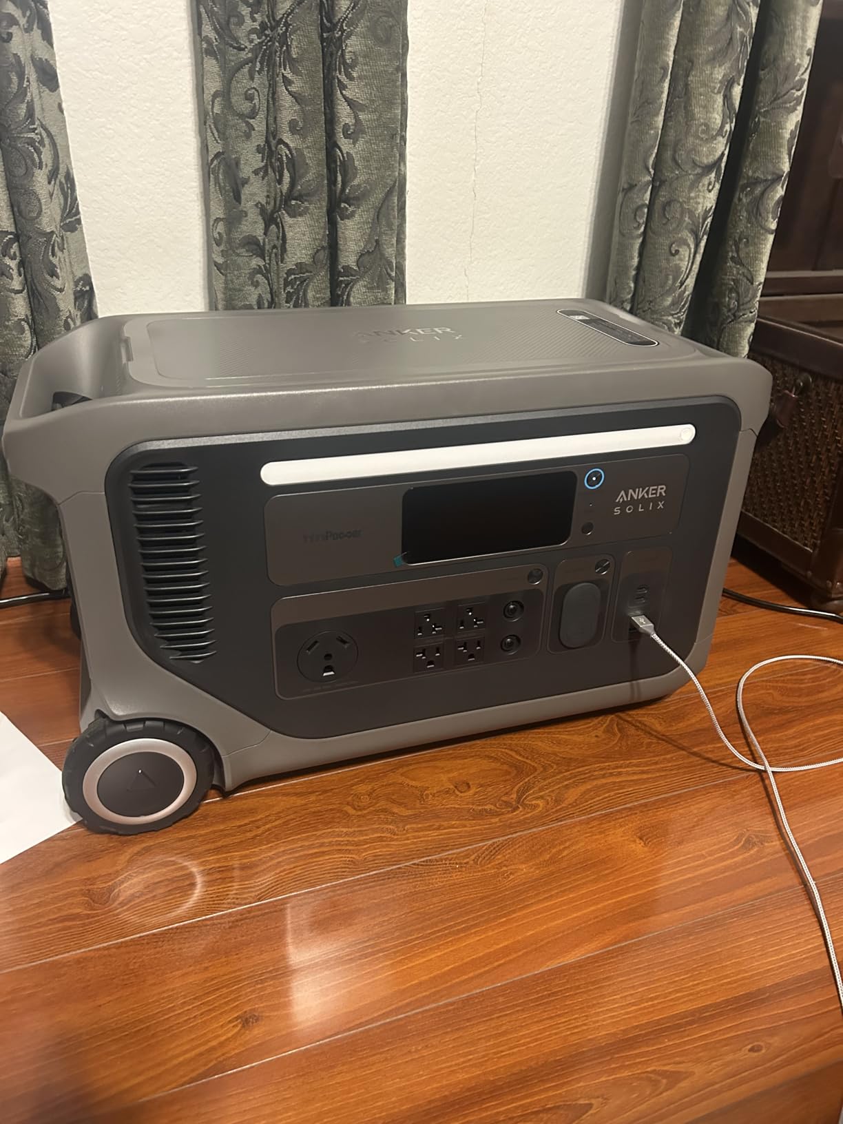 Anker SOLIX F3000 Portable Power Station and 400W Bifacial Panel, 3,072Wh customer photo 1