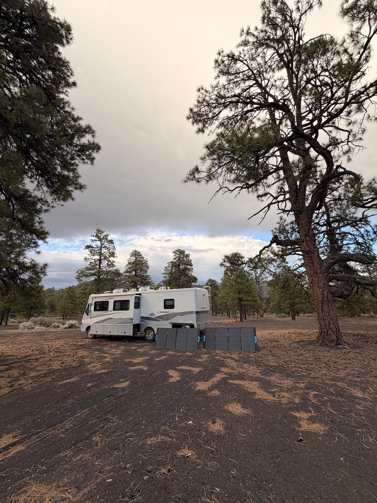 Anker SOLIX F3000 Portable Power Station and 400W Bifacial Panel, 3,072Wh customer photo 2