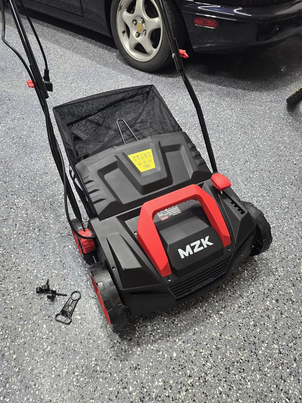 MZK Lawn Dethatcher Electric Scarifier with Bag,15In(RED) customer photo 1