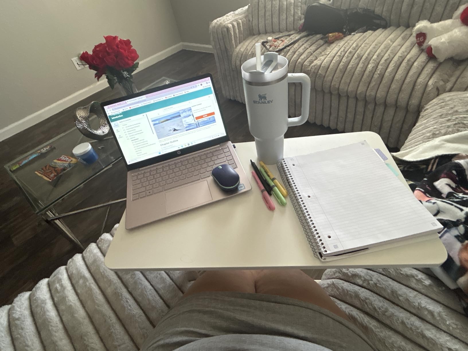 Sweetcrispy Overbed Table, Adjustable Rolling Desk, Mobile Standing Desk customer photo 1